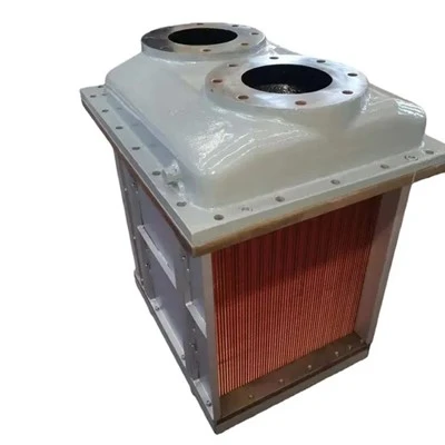 Schimbător de căldură pentru postcooler marin cu miez cu înveliș de cupru